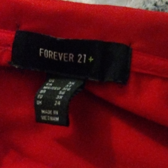 Nwot forever 21 cropped zip top - Picture 2 of 4